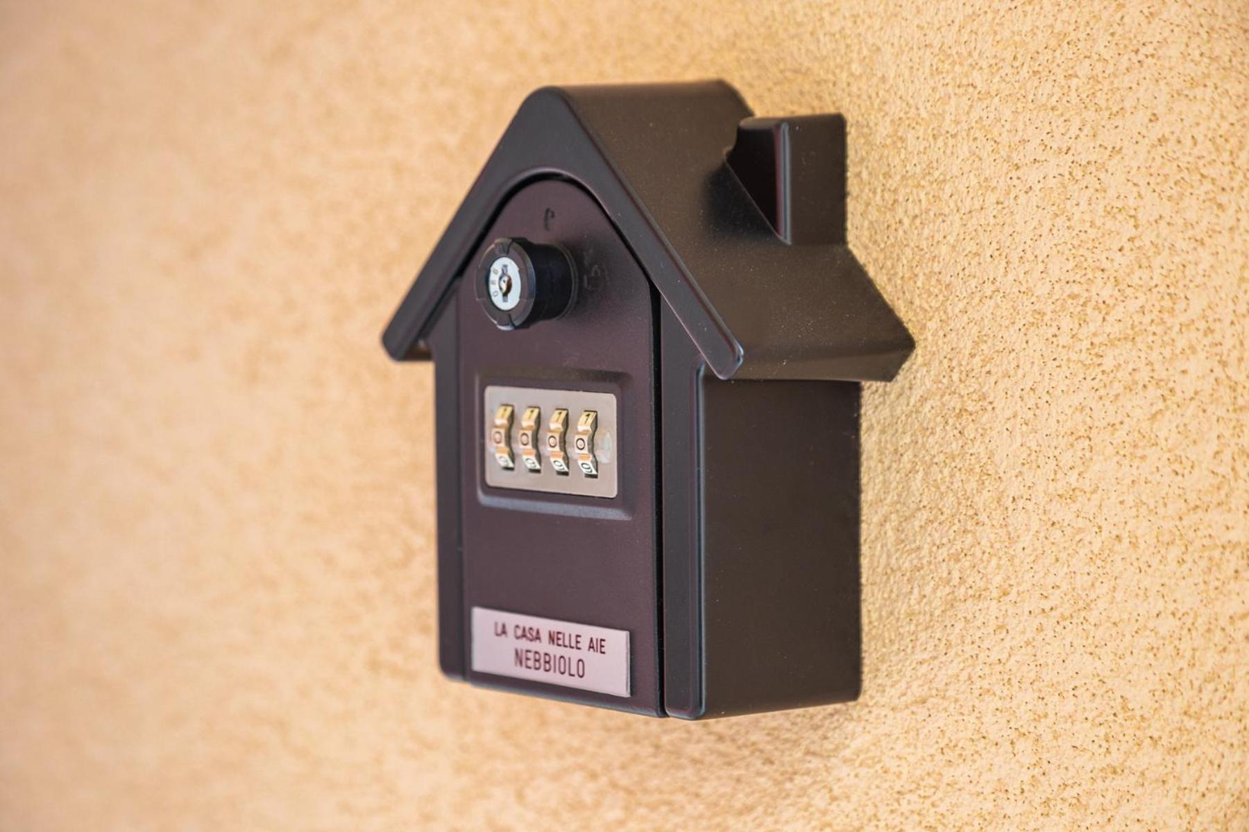 La Casa Nelle Aie - Appartamento Nebbiolo - Free Wifi E Ac La Morra Extérieur photo